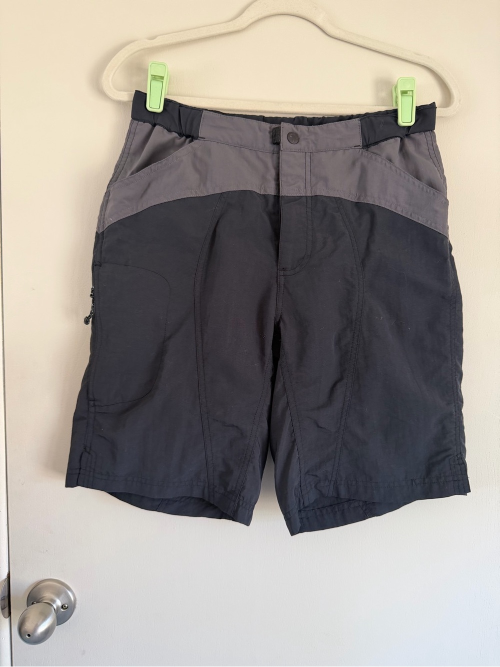 Novara Men's Two-Tone Gray and Charcoal Hybrid Shorts